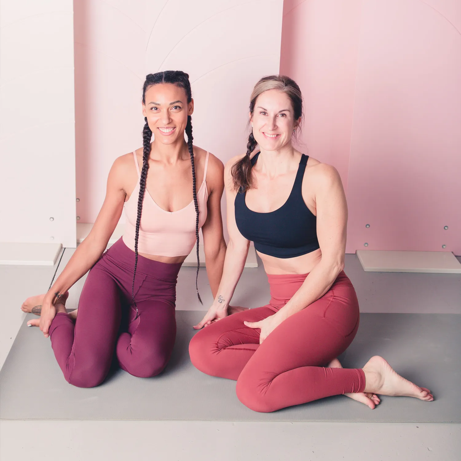 img.edmonton-female-fitness-trainers-online-workouts img.barre-instructor-fitness-trainer-course-edmonton